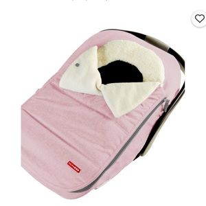 Skip hop carseat warm cover
